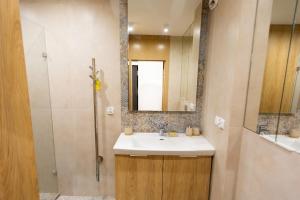 Apartment with a view of the Oder, 500m from the Market Square