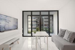 Chippendale 1 Bed Studio Steps to Central Station