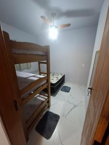 Casa pequena e nova na praia das Dunas