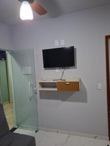 Casa pequena e nova na praia das Dunas