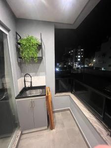 Lindo apartamento a 100 metros da praia