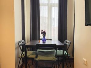 Authentic Vintage 3BR Home - Heart of Beyoğlu