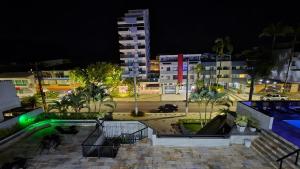 Caiobá AP 150m da areia