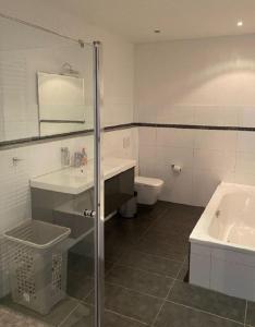 Feel comfortable in peace at Erfurts new gates