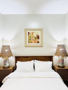 5BR Townhome in Cedar Place with Parking