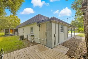 Pondside Teal Escape - Sleeps 8 with Boat Parking