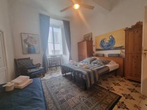 LA SEDE DELLARTE Monolocale Studio e Camere in Torre Medievale vicino a Duomo e Piazza Signoria