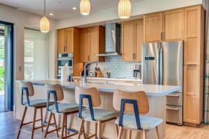 KBM Resorts FREE CAR Honua Kai Luana Ground Floor 3-Bedroom Condo with Private BBQ Walk to Beach HKL-5B