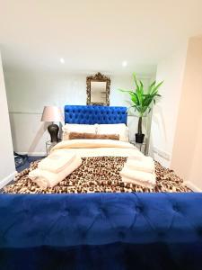 Designer 1-Bed Flat by Tower Bridge