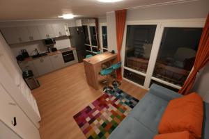 Alpine Yard Nest Busteni