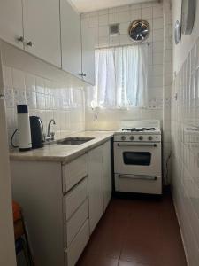 Luminoso departamento céntrico para 4 personas 2 amb