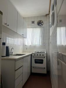 Luminoso departamento céntrico para 4 personas 2 amb