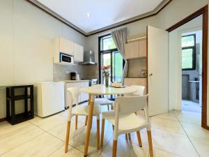 La Platea de Bs As 1B Balcón frente al Palacio Libertad