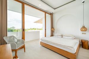 Stylish New Villa close to the beach