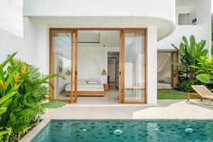 Stylish New Villa close to the beach