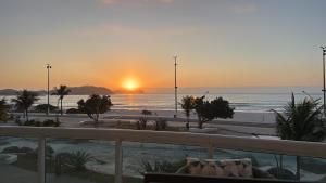 Encanto das Águas 106 - Apto Beira Mar Pé na Areia - 4 quartos - Praia do Forte - Cabo Frio - Alto Padrão