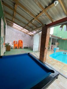 Casa próximo à praia com piscina , hospeda até 20 pessoas