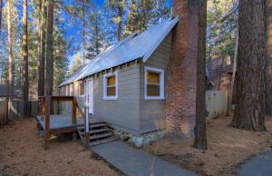 The Heavenly Foothills For 4