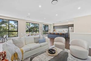 Ruby Lodge by Coast Hosting