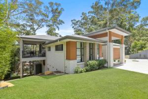 Ruby Lodge by Coast Hosting