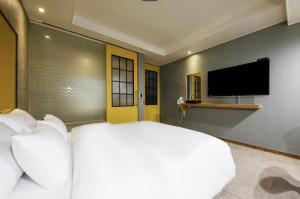 Cheongju Hotel Persona