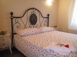 Deluxe Apartment - Mimosa room in Borgo Erbiola