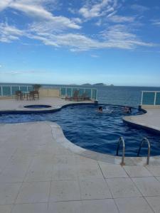 Ap na beira da praia dos cavaleiros Macaé Palace