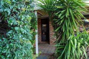 Camillo Modern Family Retreat - with Private Pool