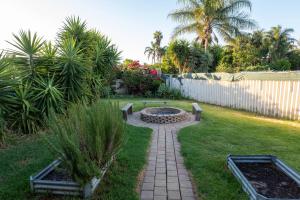 Camillo Modern Family Retreat