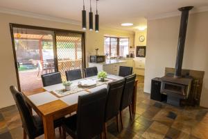 Camillo Modern Family Retreat - with Private Pool