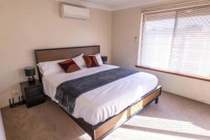 Camillo Modern Family Retreat