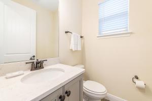 Ocean Waves Cottage Near Disney With Margaritaville Resort & Island H20 Waterpark Access - 2983La