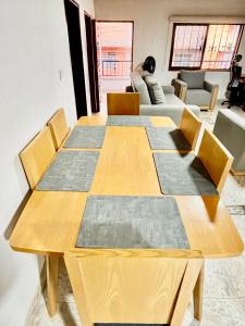 Apto familiar 2 hab WiFi rápido y balcón