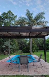 Quinta con pileta y quincho