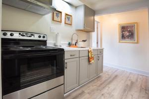 Mariposa Coral Home for 4