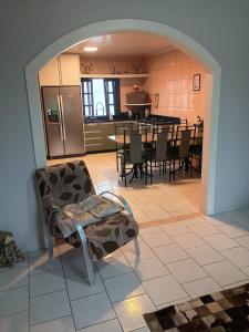 Casa com Piscina 300 m Praia da Daniela