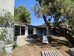 Maison 4 chambres avec WIFI et animaux acceptés à 200m de la plage - FR-1-22-304