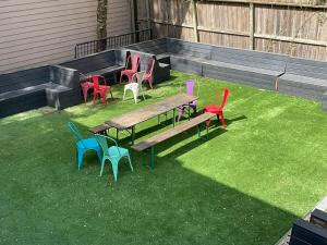 Easy Rodeo Access, HUGE 2BR, Walk to Restaurants & Bars