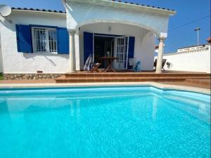 Casa acogedora con piscina privada en Torroella de Montgrí, perfecta para vacaciones en familia - HISP-7-48