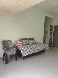 1 big furnished studio apartment with a pantry including fridge, utensils, gas stove and a washing machine with attached bathroom that can accommodate minimum 4 people