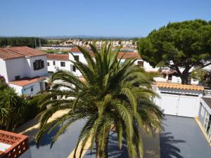 Casa Confortable con Barbacoa y Gran Terraza en LEscala, Cerca de la Playa - HISP-7-7