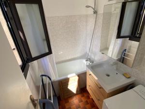 Villa Mitoyenne T2 avec Climatisation et Parking, Face à la Mer, 4 Pers - FR-1-798-58