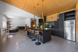 Contemporary on Evergreen