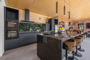 Contemporary on Evergreen