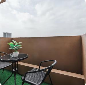 Lumi Tropicana Muji-Inspired Stay with KL View and Darts Fits 6 Pax A2-22