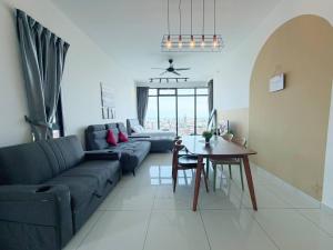 Beacon Executive Suite by Uptrend Home Management
