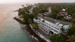 Beach House Goviyapana