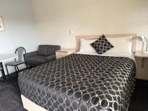 County Lodge Motor Inn