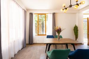 Rural Retreat with Charming Patio 2 Bedrooms