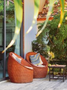 Salad Beach Crystal Bungalow